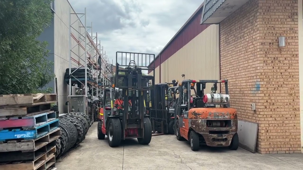 Manitou 4WD Forklift | Forkbiz
