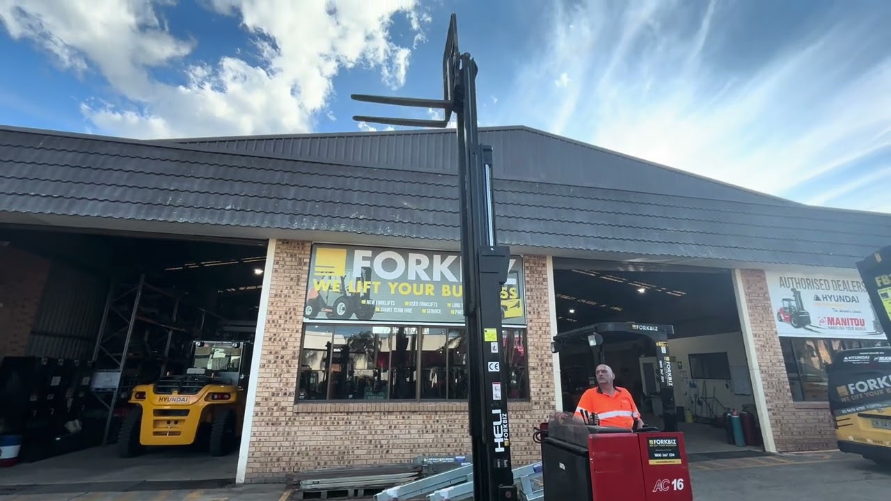 Heli Reach Truck | Forkbiz