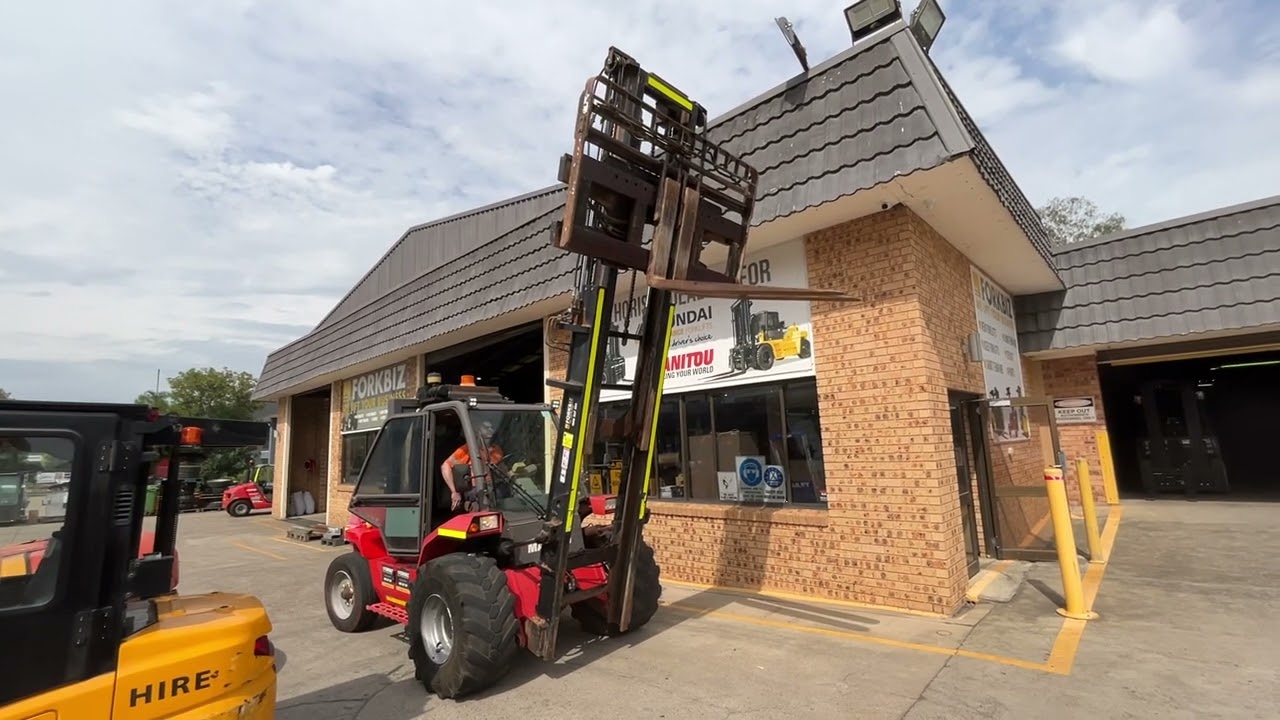 7 Tonne Manitou All Terrain Forklift | Forkbiz