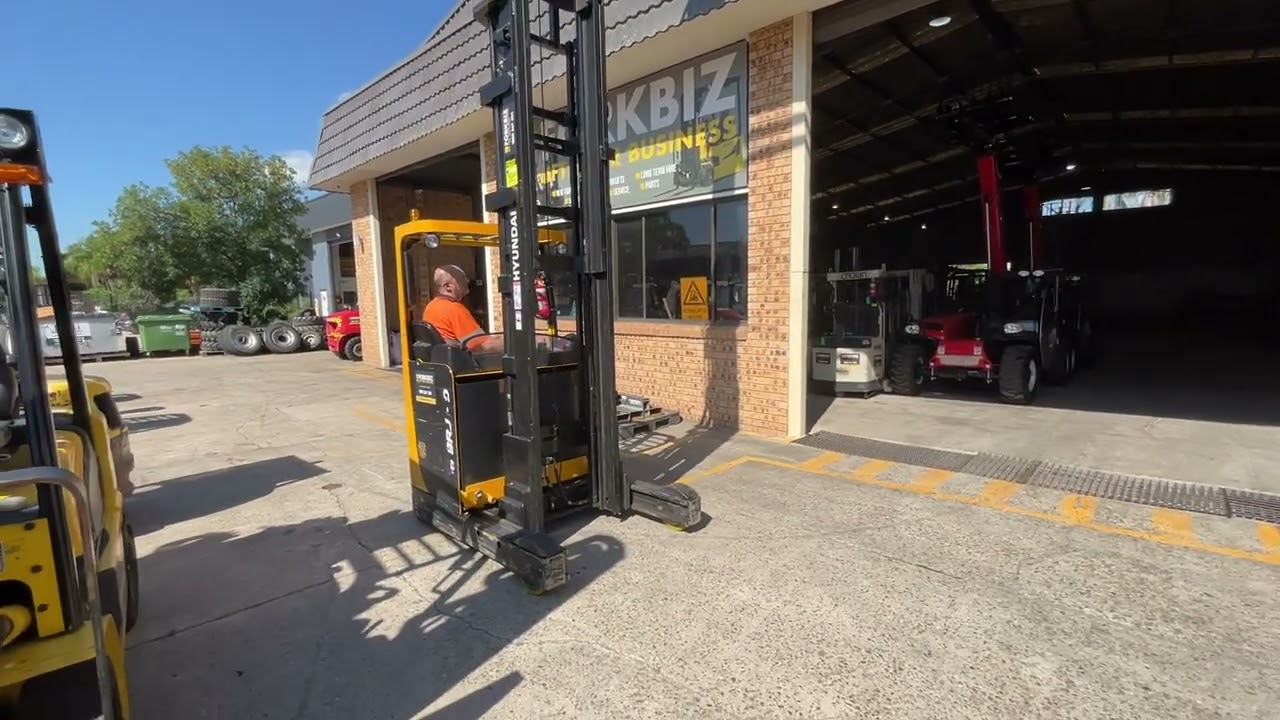 Hyundai 16BRJ-9 Forklift | Forkbiz