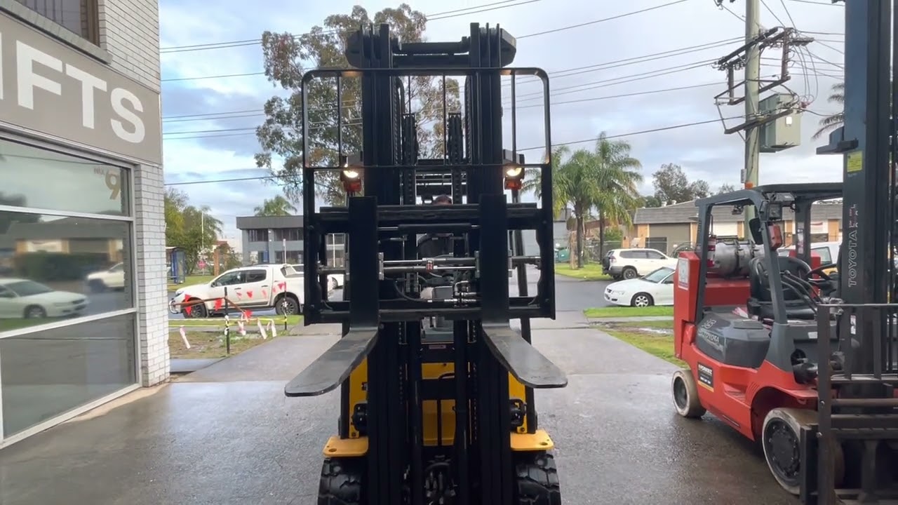 Hyundai 3.5 Tonne Electric Forklift | Forkbiz