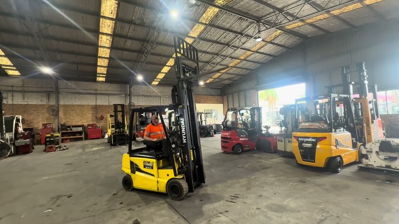 2 Tonne Electric Hyundai Forklift | Forkbiz