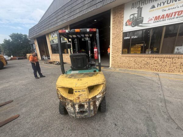 Komatsu 2.5 Tonne Forklift For Sale - Image 6