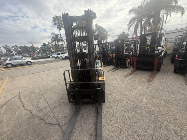 Komatsu 2.5 Tonne Forklift For Sale - Image 14