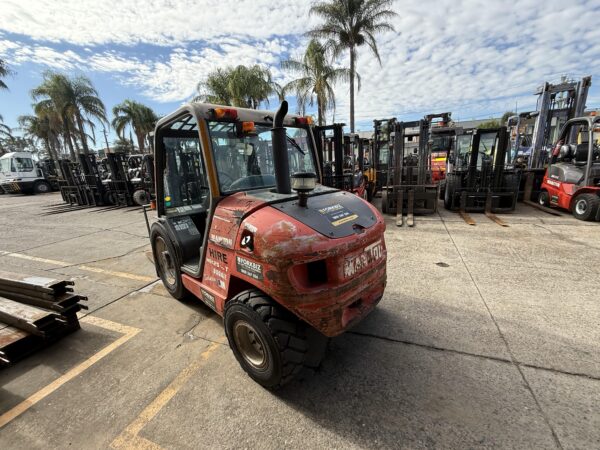 2.5 Tonne Manitou 4WD Forklift For Sale - Image 8