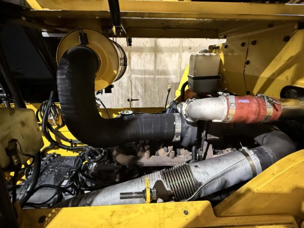 16 Tonne Hyundai Forklift For Sale - Image 4
