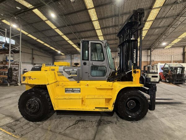 16 Tonne Hyundai Forklift For Sale - Image 14
