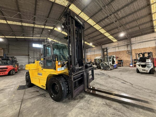 16 Tonne Hyundai Forklift For Sale