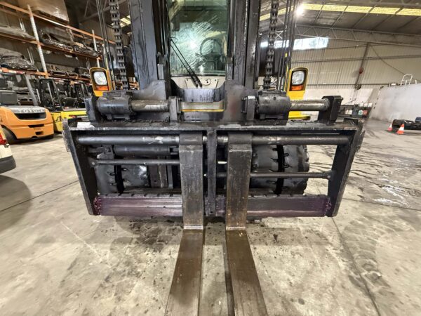 16 Tonne Hyundai Forklift For Sale - Image 19