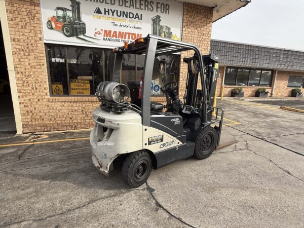 2.5 Tonne Crown Forklift For Sale - Image 3