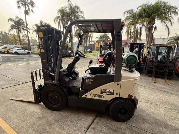 2.5 Tonne Crown Forklift For Sale - Image 8