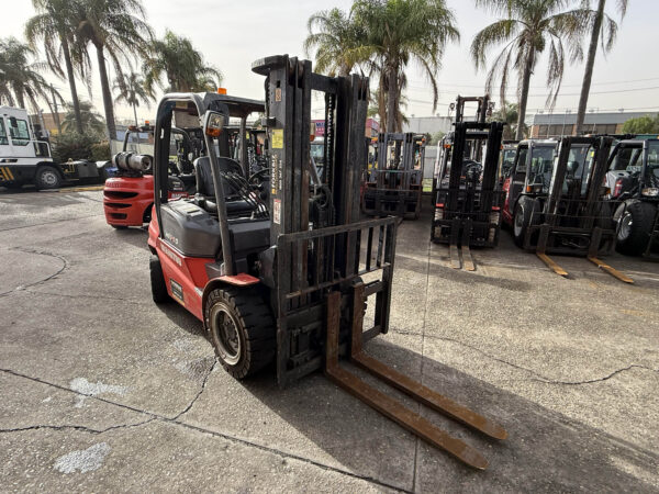 3 Tonne Manitou Forklift For Sale - Image 13