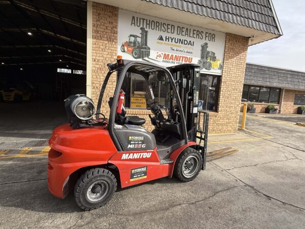 3.5 Tonne LPG Manitou Forklift For Sale