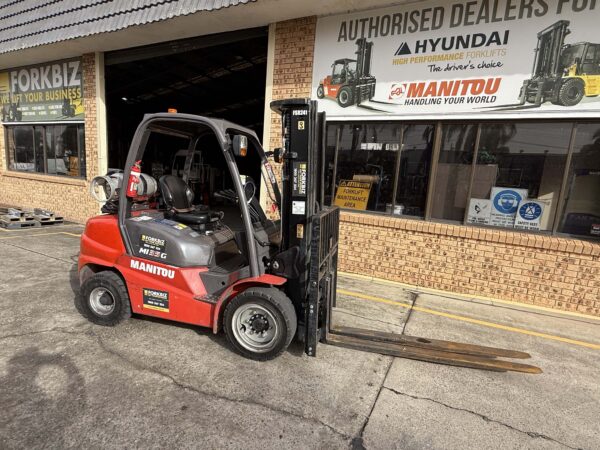 3.5 Tonne LPG Manitou Forklift For Sale - Image 4