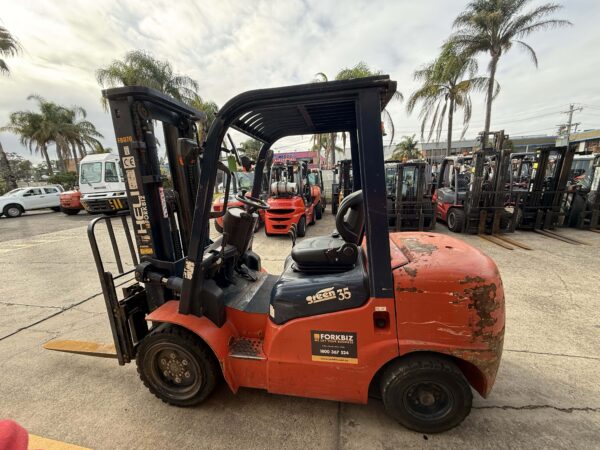 3.5 Tonne Heli Forklift For Sale - Image 10
