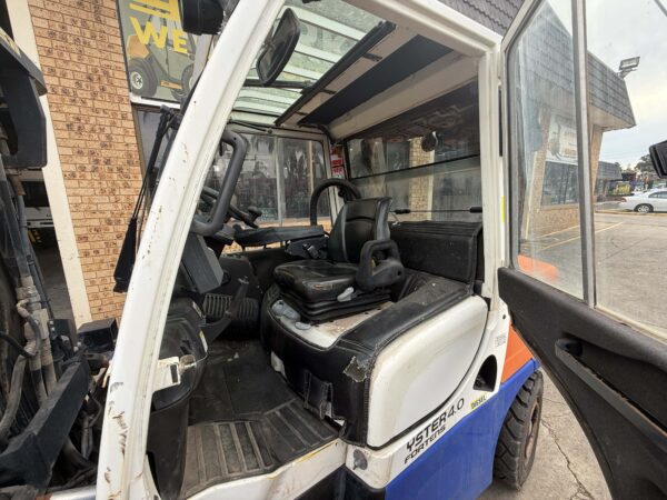 4 Tonne Hyster Forklift For Sale - Image 11