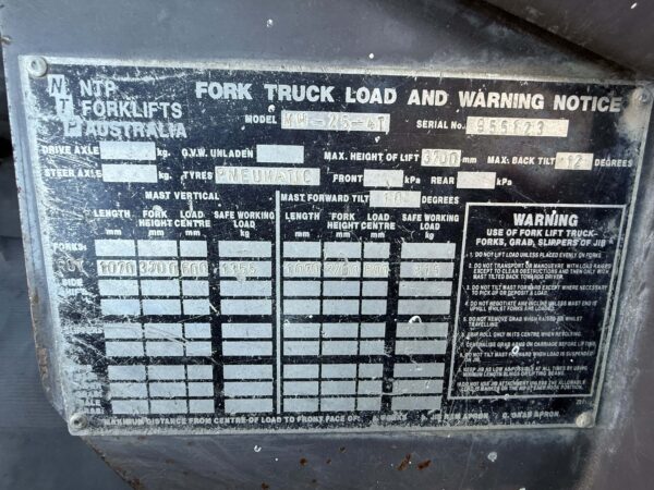 2.5 Tonne 4WD Manitou Forklift - Image 21
