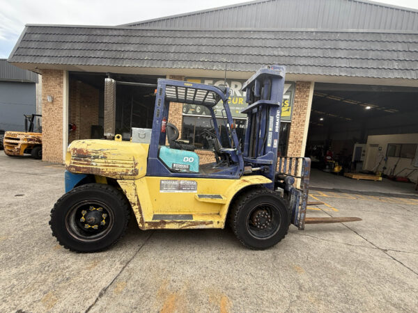 8 Tonne Komatsu Forklift For Sale