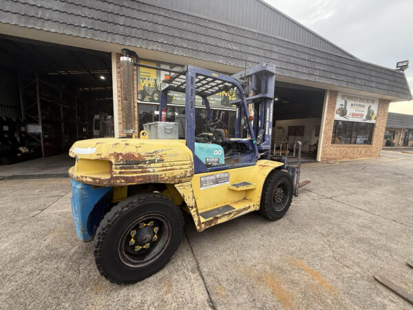 8 Tonne Komatsu Forklift For Sale - Image 18