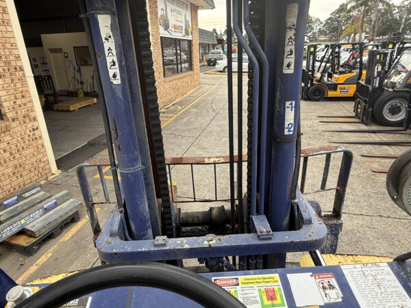 8 Tonne Komatsu Forklift For Sale - Image 20