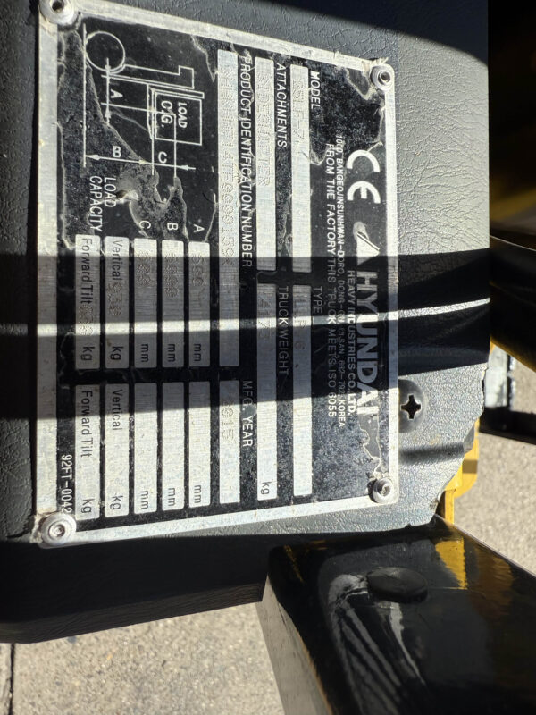 2.5 Tonne Hyundai Forklift For Sale - Image 17