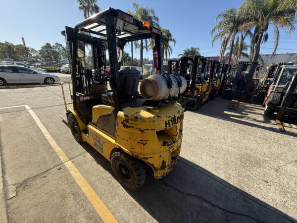 2.5 Tonne Hyundai Forklift For Sale - Image 10