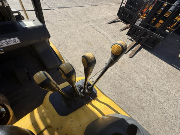 2.5 Tonne Hyundai Forklift For Sale - Image 17