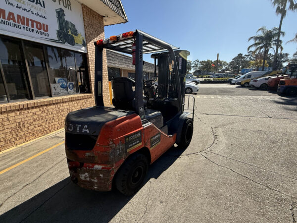 3 Tonne Toyota Diesel Forklift For Sale - Image 16