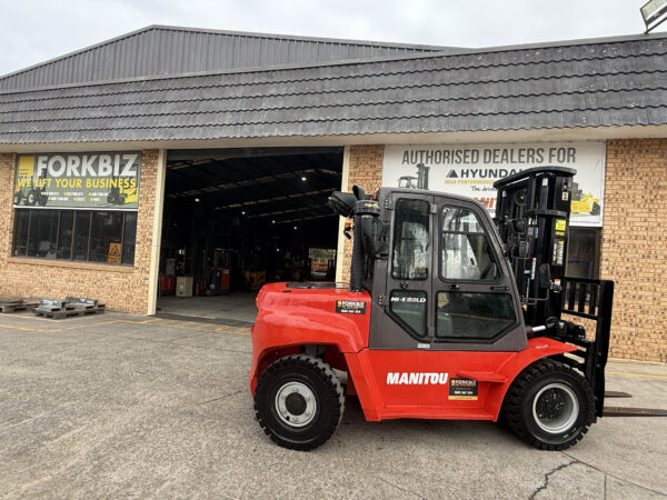 5 Tonne Manitou Forklift For Sale - Image 2