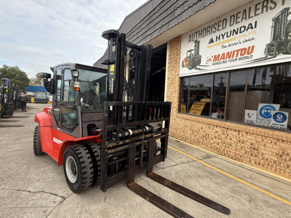 5 Tonne Manitou Forklift For Sale - Image 7