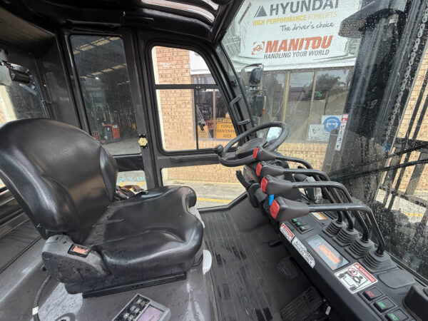 5 Tonne Manitou Forklift For Sale - Image 27
