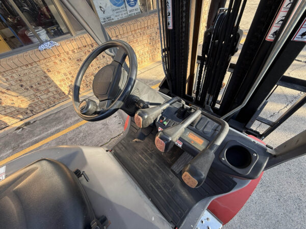 2.5 Tonne Manitou Forklift For Sale - Image 19